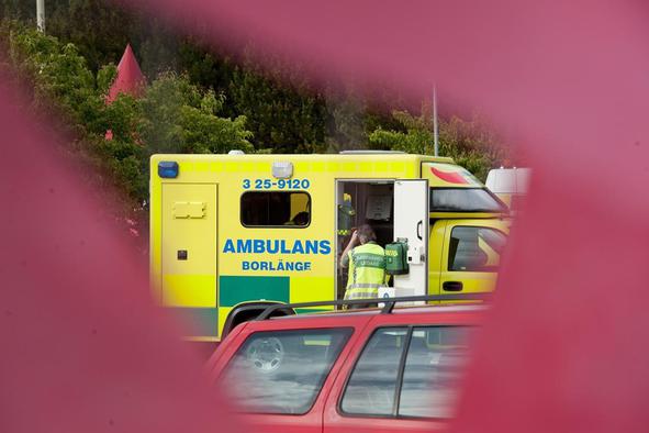 Na Švedskem migrant do smrti zabodel uslužbenko begunskega centra
