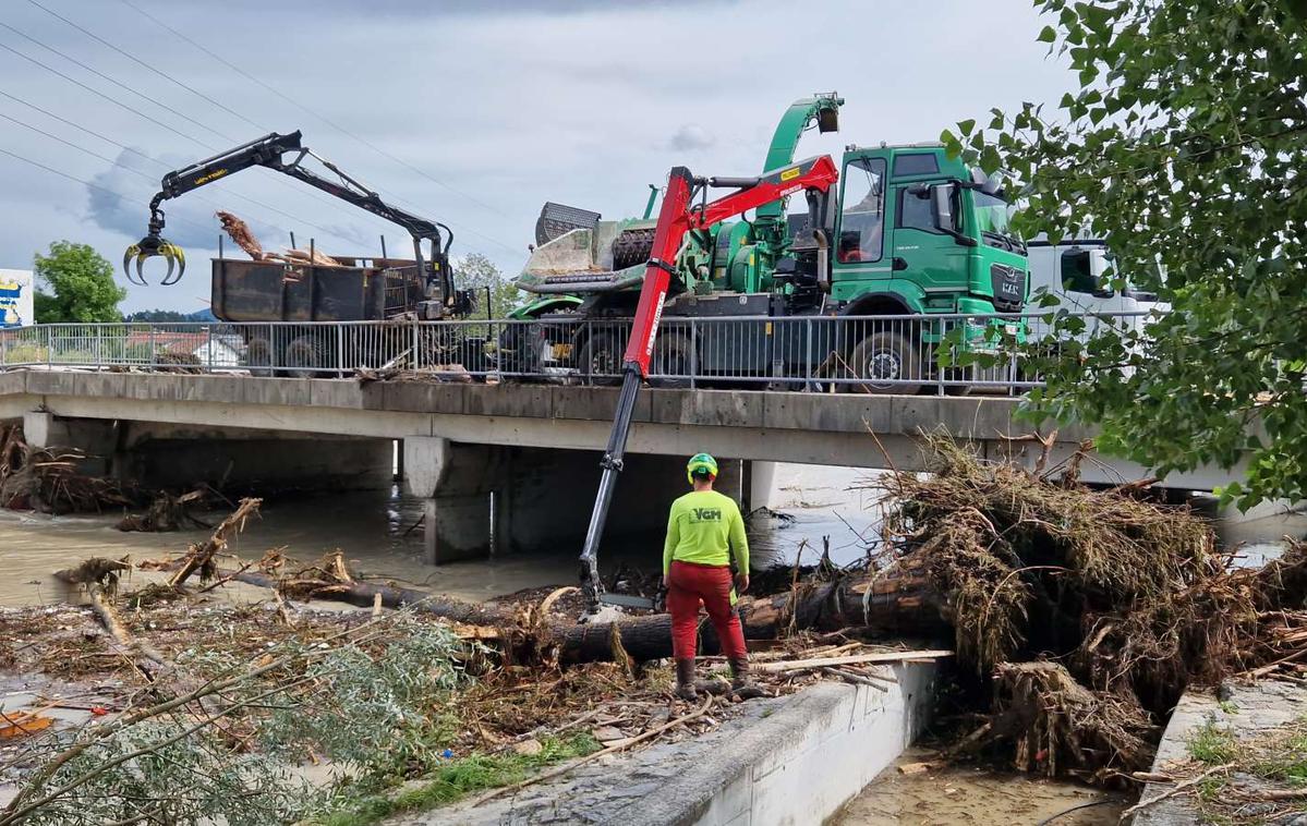 poplave, intervencija | Sanacija po katastrofalnih poplavah, ki so Slovenijo prizadele v začetku avgusta, bo stala več milijard evrov. | Foto STA