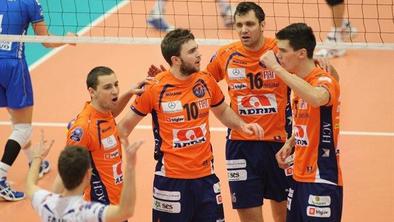 ''Oranžni zmaji'' si na Prešernov dan želijo poln TiVolley