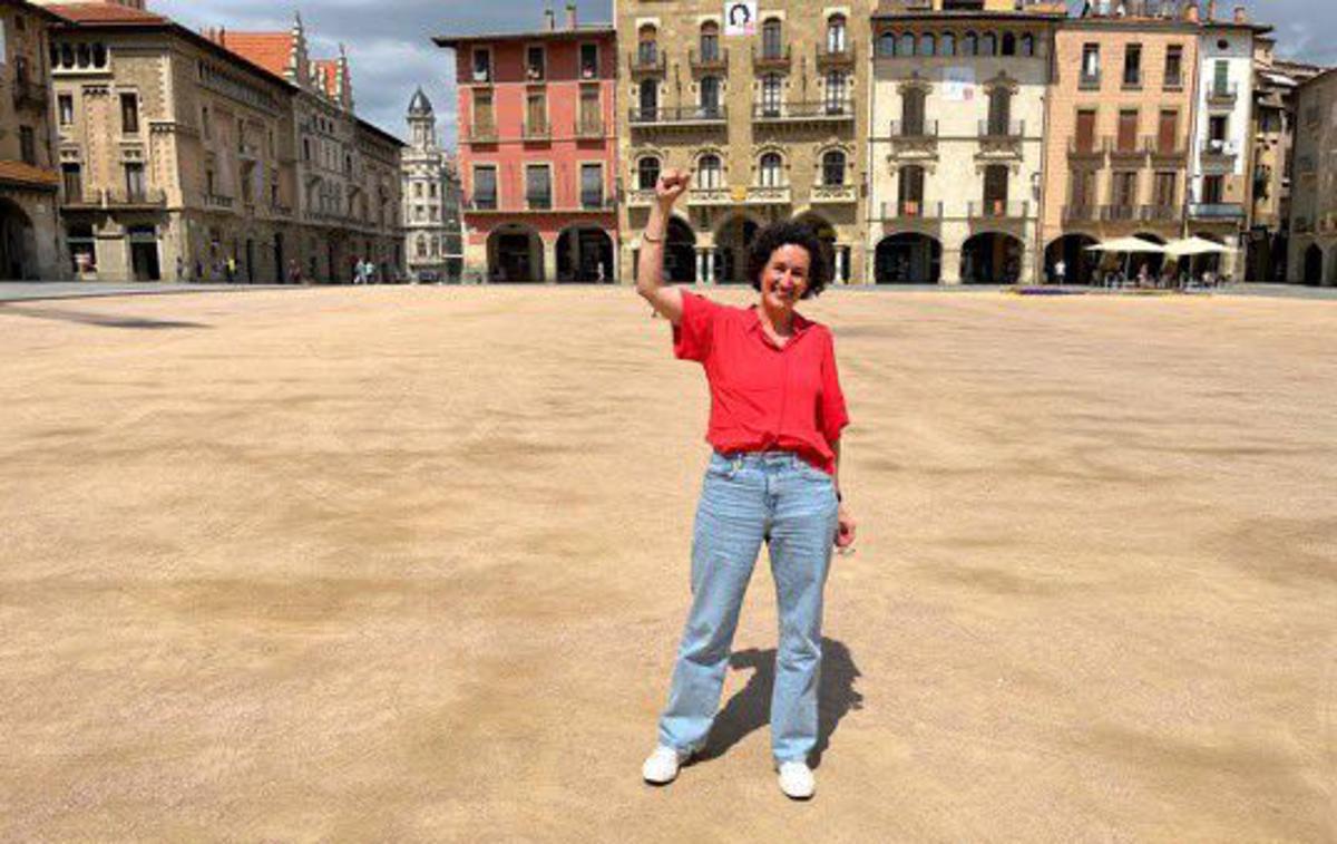 Marta Rovira | Med povratniki v domovino je tudi generalna sekretarka Katalonske republikanske levice (ERC) Marta Rovira, ki je od leta 2018 do danes živela v Švici. | Foto X/ Jordi Finslapolla