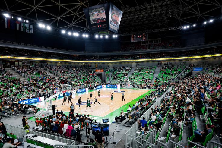 Želijo si polnejše tribune. | Foto: Aleš Fevžer