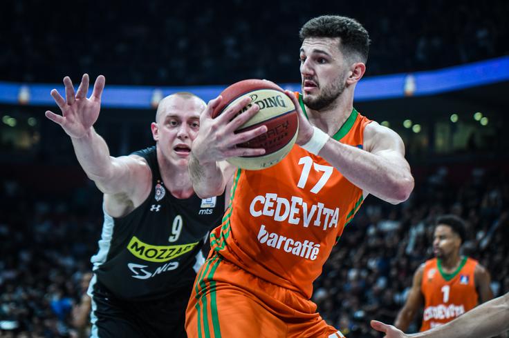 Karlo Matković je dal v prvem polčasu osem točk. | Foto: Partizan Mozzart Bet/Dragana Stjepanović