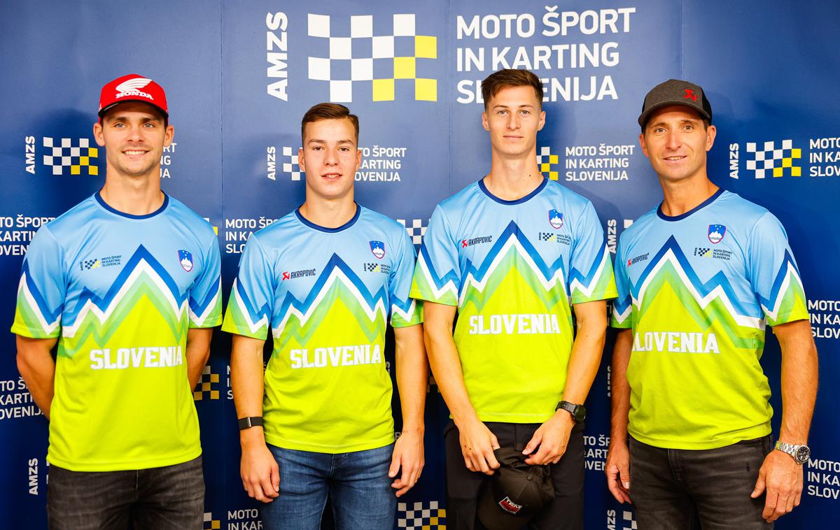 Tim Gajser | Tim Gajser, Jaka Peklaj, Jan Pancar in selektor Sašo Kragelj pred odhodom na pokal narodov v ZDA. | Foto Aleš Fevžer