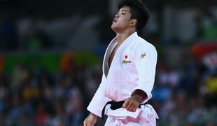 Japonski judoist do zlata v kategoriji do 73 kilogramov