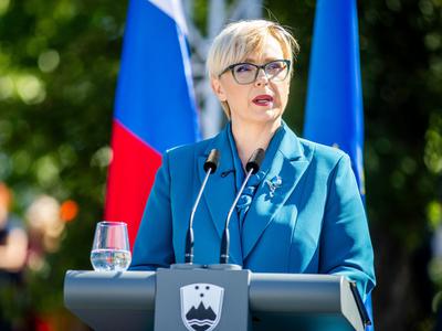 Pirc Musarjeva ob prazniku priključitve Primorske izpostavila pomen miru, solidarnosti in enakosti