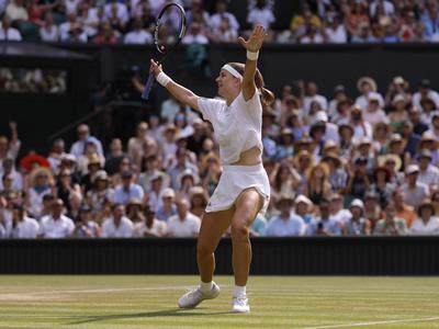 Karolina Muchova po pravi drami v prvi finale Wimbledona