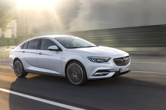 Izpopolnjeno bo še prilagodljivo podvozje FlexRide. | Foto: Opel