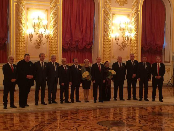 Odlikovanje je prejela tudi ministrica za delo Anja Kopač Mrak (levo ob Vladimirju Putinu).  Foto: Mestna občina Ljubljana | Foto: 
