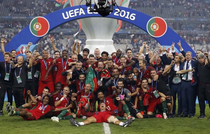 Portugalci so prvič v zgodovini osvojili naslov evropskih prvakov. | Foto: Reuters