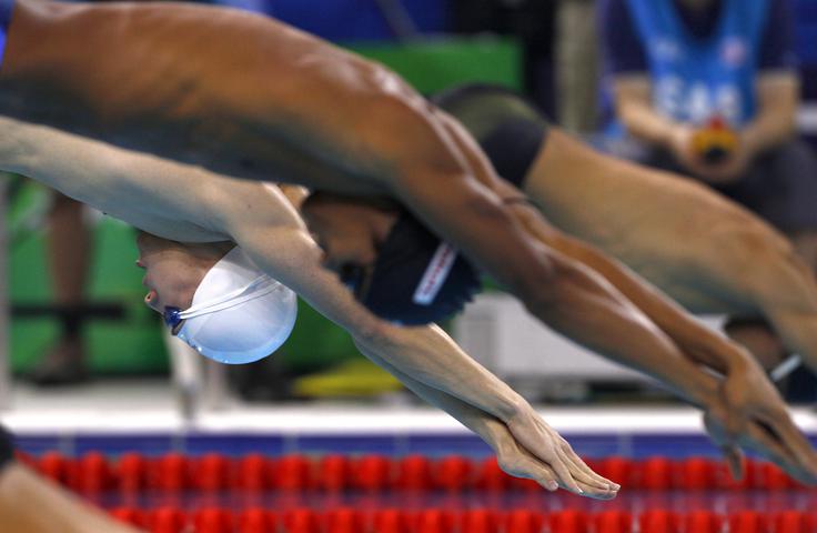 Dulguun Batsaikhan trenira v reki Selenga. | Foto: Reuters