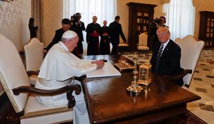 Kako je papež Frančišek sprejel Donalda Trumpa #foto #video
