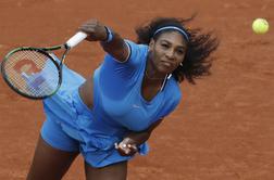 Serena Williams odločno koraka proti rekordu, Slovenki polovično uspešni