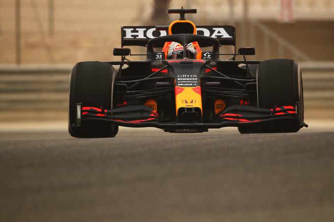 Ob težavah Mercedes-Benza je včeraj prvi dan uradnih testiranj  pred novo sezono F1 v Bahrainu najboljši čas postavil Max Verstappen (Red Bull Racing). | Foto: Red Bull
