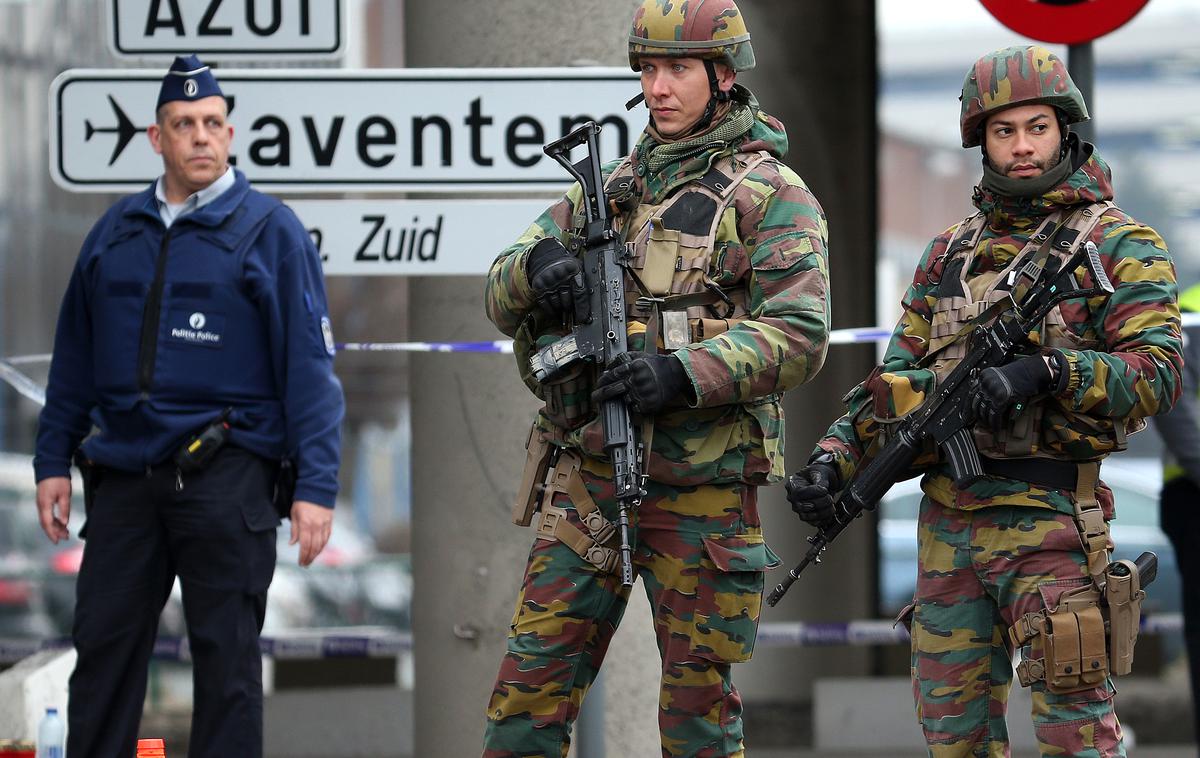 Vojska na ulicah Bruslja | Bruseljske ulice bi lahko kmalu začeli varovati belgijski vojaki. Delovali bi v mešanih patruljah skupaj s policisti. | Foto Reuters