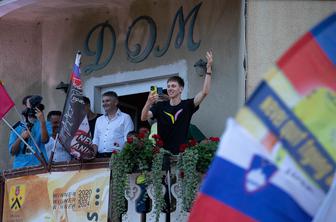 Kralj Toura Tadej Pogačar v soboto vabi v domačo Komendo