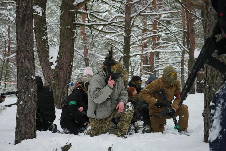 "Pretekli teden smo v Ukrajini usposabljali tudi udeležence iz Kijeva, ki so bili pri nas prvič po dolgem času na toplem," je povedal Selimović. | Foto: Guliverimage