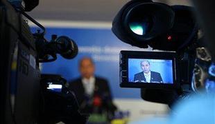 Odpravnine tudi v pogodbi vodje Janševega kabineta