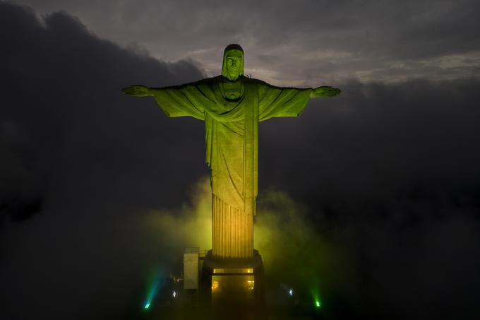 Kip Kristusa Odrešenika v Riu de Janeiru v brazilskih barvah. | Foto: Guliverimage/Vladimir Fedorenko