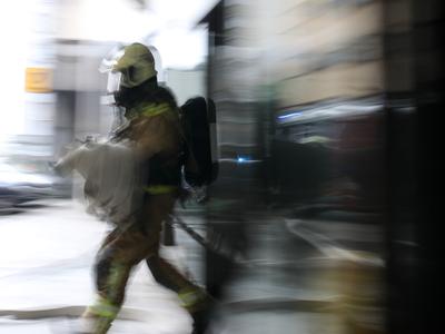 V eksploziji v Andražu nad Polzelo huje poškodovan moški