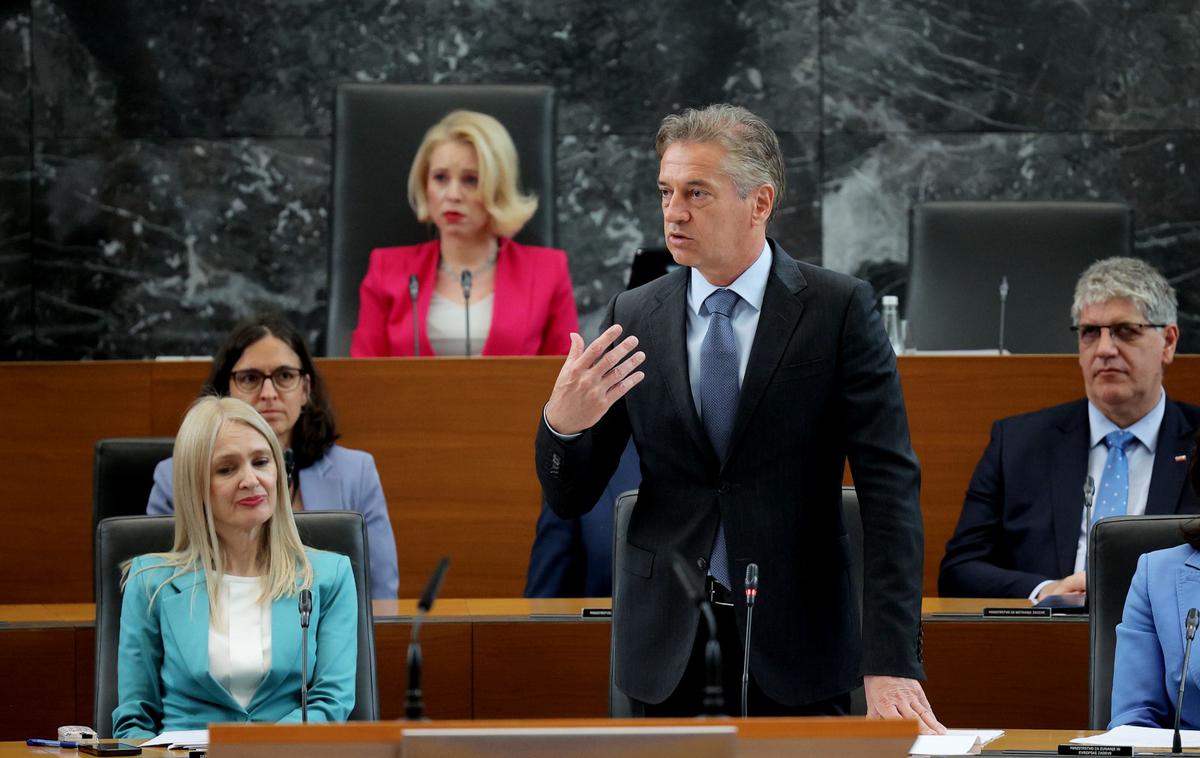 Robert Golob | Na seji DZ je predsednik vlade dr. Robert Golob odgovarjal na poslanska vprašanja in zavrnil očitke opozicije o pretiranem trošenju in slabem stanju gospodarstva. | Foto STA