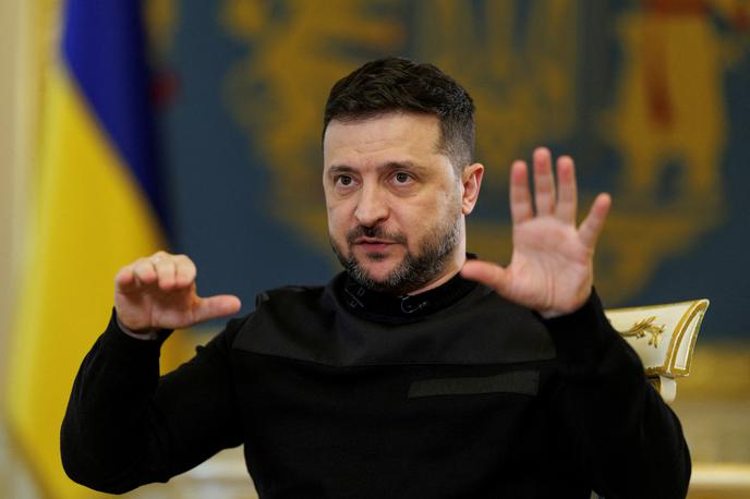 Volodimir Zelenski | Ukrajinski predsednik je že prejšnji teden Rusiji predlagal vzajemno prekinitev napadov na energetske objekte, da bi ublažili svetovno naftno krizo. | Foto Reuters