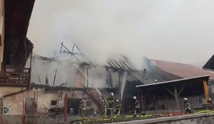 Zaradi požara ostali brez strehe nad glavo, zdaj potrebujejo pomoč #video