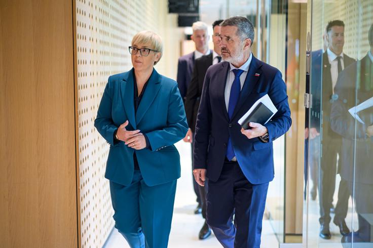 Nataša Pirc Musar je nagovorila diplomate na Brdu pri Kranju, kjer poteka tradicionalni posvet slovenske diplomacije, ki ga v vlogi zunanjega ministra prvič gosti Tone Kajzer. | Foto: STA