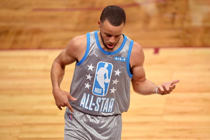 NBA All Star Curry | Stephen Curry je že v prvem polčasu zadel osem trojk. | Foto Reuters
