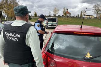Poostren nadzor na Dolenjskem: zasegli so devet avtomobilov
