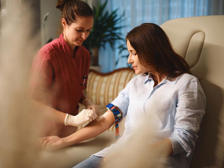 Medicinska dolgoživost se vrača k osnovam, k osnovnim procesom, da bi ugotovila, zakaj telo ne deluje optimalno: "Ko to razumemo, lahko začnemo odpravljati vzroke in ne zgolj blažiti simptomov." | Foto: arhiv ponudnika