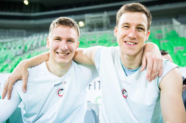 Gregor Hrovat se bo ekipi pridružil v torek, Blaž Mahkovic pa je dobil mesto v reprezentanci, potem ko so tik pred zdajci klubski ne dobili Edo Murić, Zoran Dragić in mladi Jurij Macura. | Foto: Vid Ponikvar