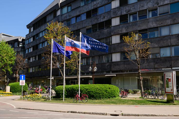 Javni zavod RTV bo letos imel 4,7 milijona evrov izgube iz rednega poslovanja. Izguba je sicer nekoliko nižja, saj so zaradi epidemije odpadli skoraj vsi večji dogodki. | Foto: STA ,