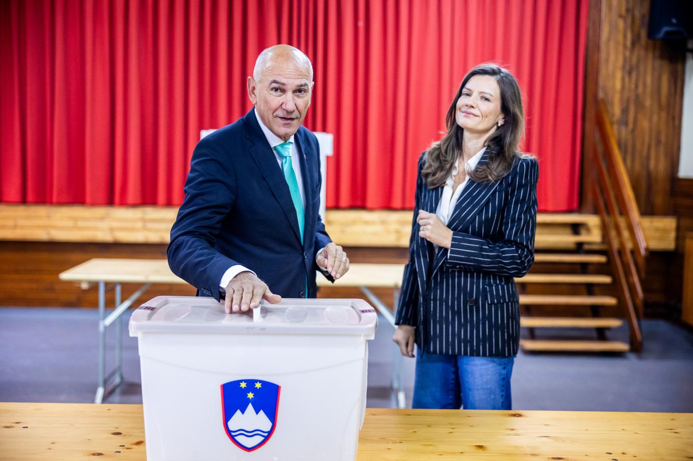 Znova se je oglasil Janša, tokrat s ciničnim zapisom o "zdravi pameti"