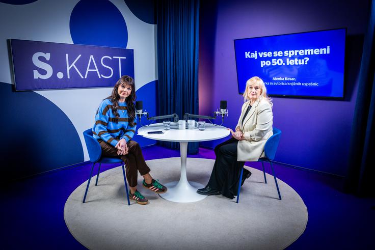 Čustveno močan del pogovora je bil namenjen izgubi mame.  | Foto: Gaja Hanuna