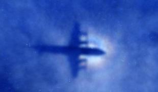 Po letu dni: kje je skrivnostno izginulo malezijsko letalo (video)