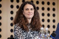Strokovnjakinja opozarja: S tem uničujete finančno prihodnost svojih otrok