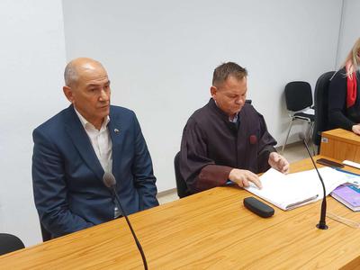Ministrski stolček Janševa nagrada Matozu za dobro opravljen posel?