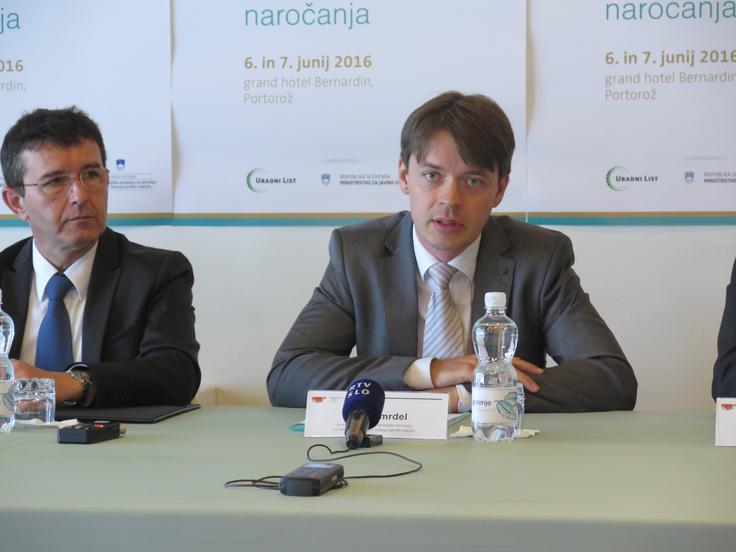 V začetku aprila je s položaja predsednika komisije odstopil Borut Smrdel. | Foto: STA ,