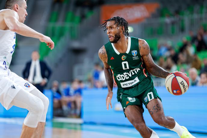 Cedevita Olimpija : Zadar | Cedevita Olimpija je visoko premagala Zadar. | Foto Luka Kotnik