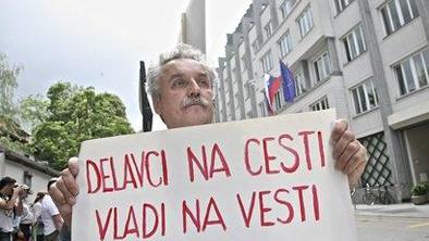Februarja 115.608 registriranih brezposelnih