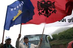 Kosovski parlament sprejel resolucijo o genocidu Srbije na Kosovu