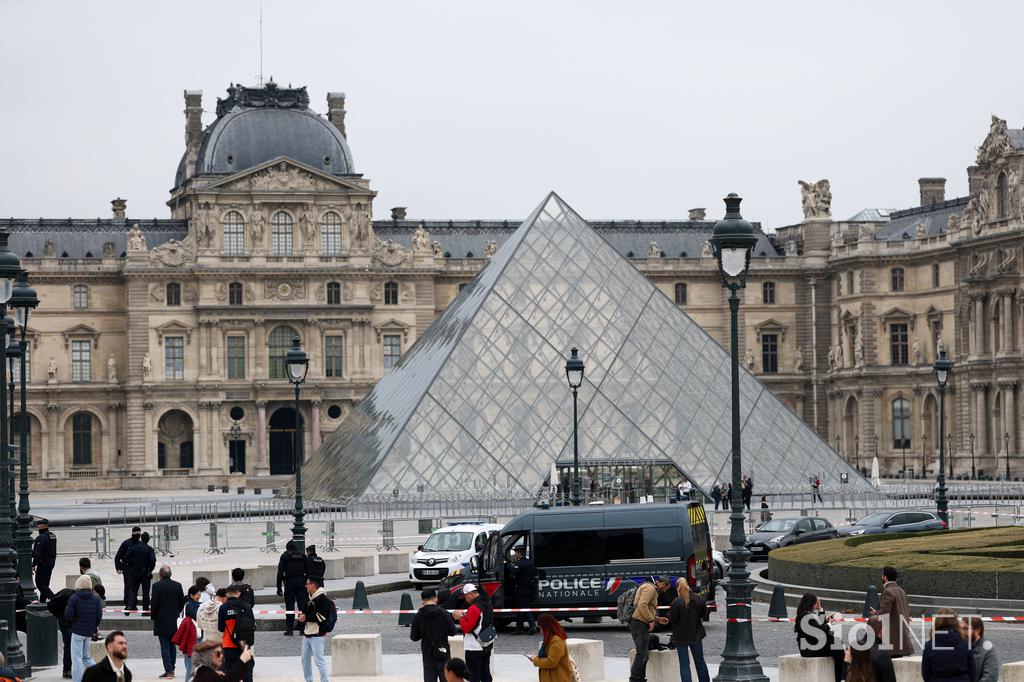 Tatovi oropali Louvre