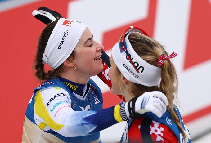 Ebba Andersson, Therese Johaug | Foto: Reuters