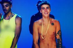 Bieber v raperjevem spotu brez majice