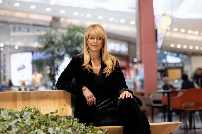Darja Lesjak | "Če povem malce bolj hudomušno, v slogu Michaela Jordana: 'S talentom dobiš tekmo, z ekipo pa prvenstvo.' In glede na to, da Citycenter Celje s to ekipo 'igra v prvi ligi' že dve desetletji, je očitno, da so moji sodelavci pravi šampioni," pravi center managerka Darja Lesjak. | Foto Robi Valenti