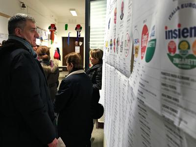 Volitve v treh italijanskih deželah zadnji letošnji preizkus za vlado v Rimu