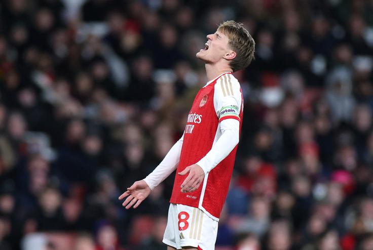 Arsenal je zapravil svoje priložnosti, kapetan Martin Odegaard je bil vse prej kot vesel. | Foto: Reuters