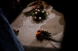 Špansko vrhovno sodišče dovolilo prekop Francovih posmrtnih ostankov