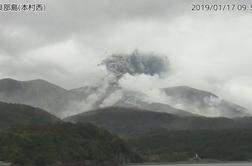 Na jugu Japonske izbruhnil vulkan #foto