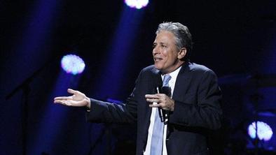Mojster politične satire Jon Stewart bo režiser